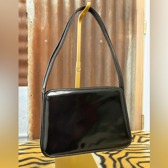 Hasting & Smith Handbags - Vintage Hastings & Smith Black patent Shoulder Bag
